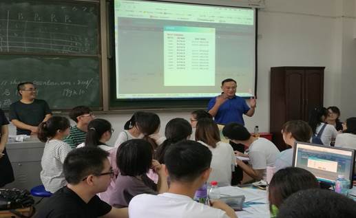 说明: C:\Users\Administrator\Desktop\校友胡兴莅临新葡萄8883官网amg官网\IMG_20190908_154835_1.jpg
